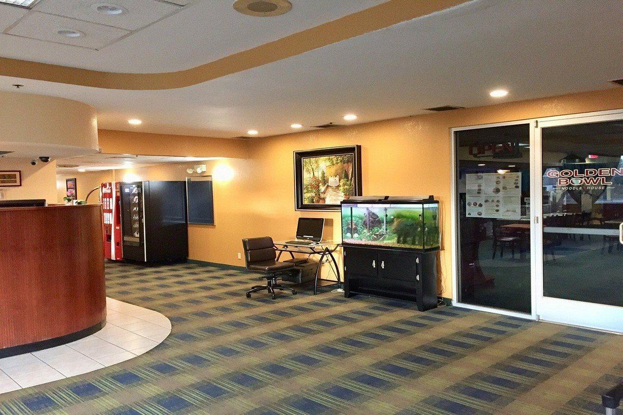 Howard Johnson By Wyndham Denver West Wheat Ridge Exterior foto