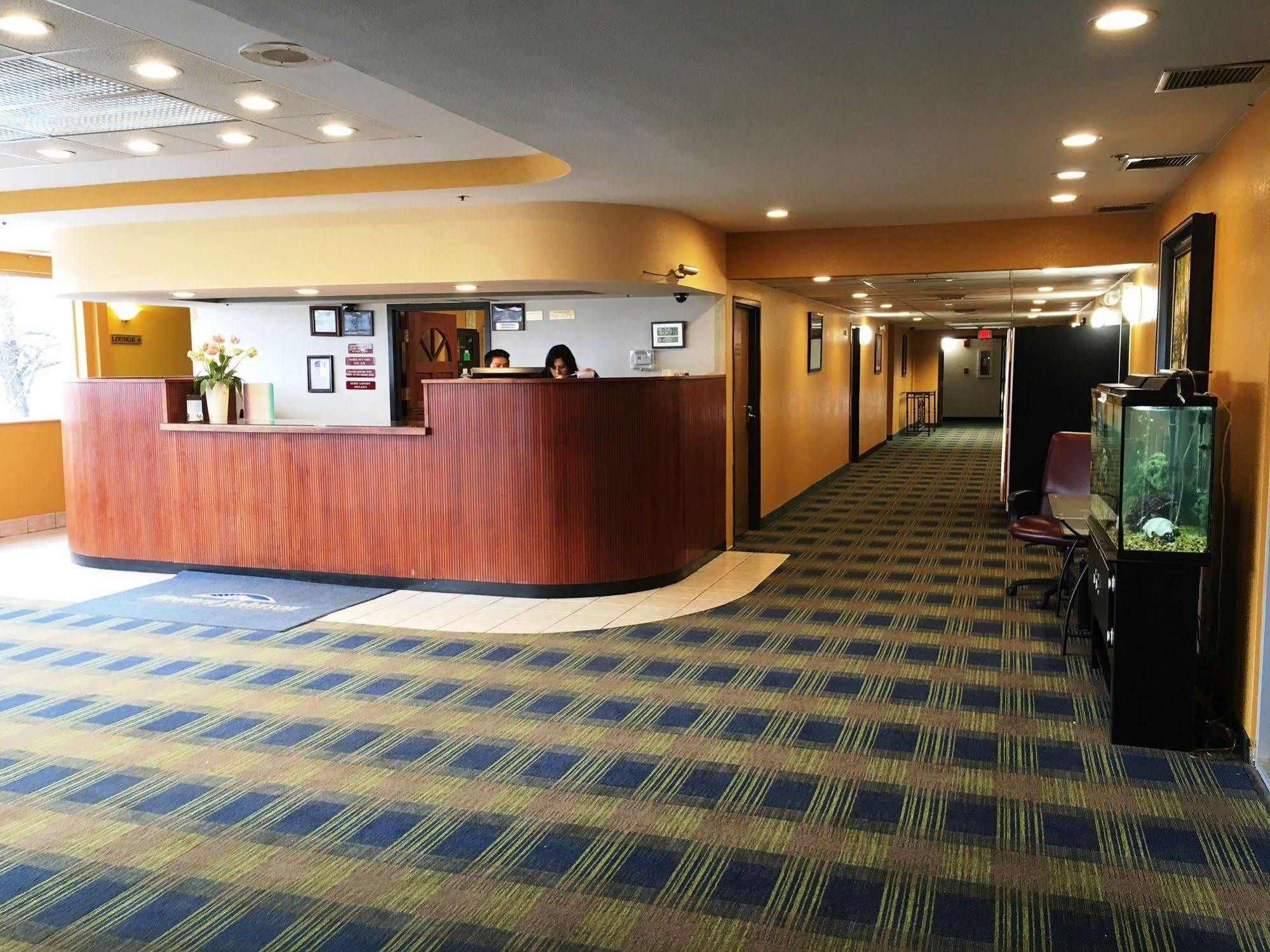 Howard Johnson By Wyndham Denver West Wheat Ridge Exterior foto